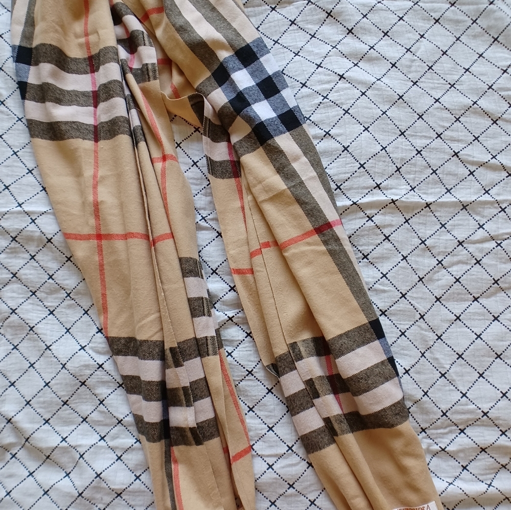 Scarf - Picture 3 of 4